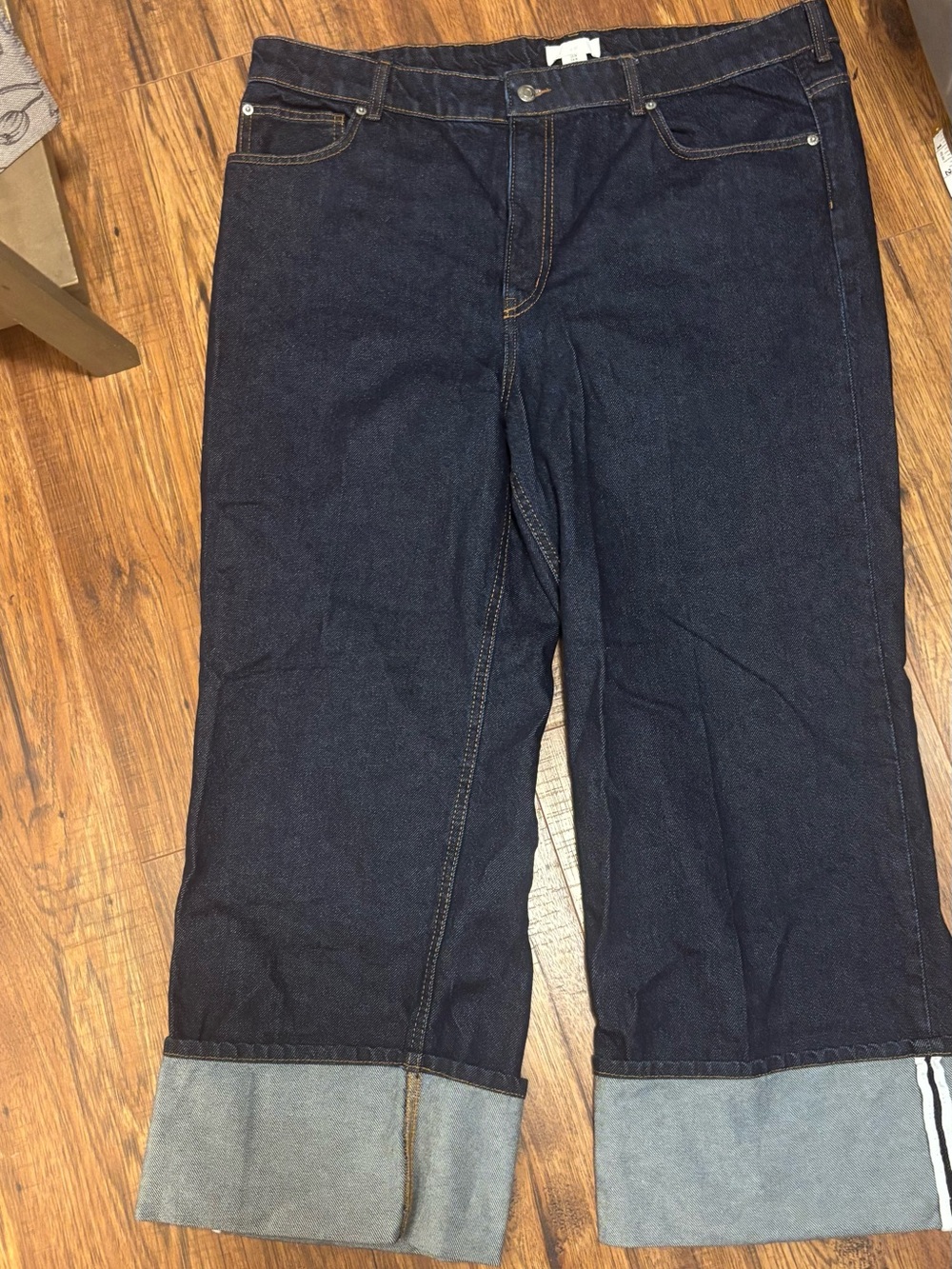 Mid rise wide leg cuff jeans